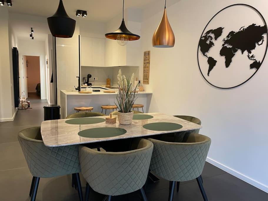 Ostend Chic, Luxe Loftstijl In Oostende Bagian luar foto